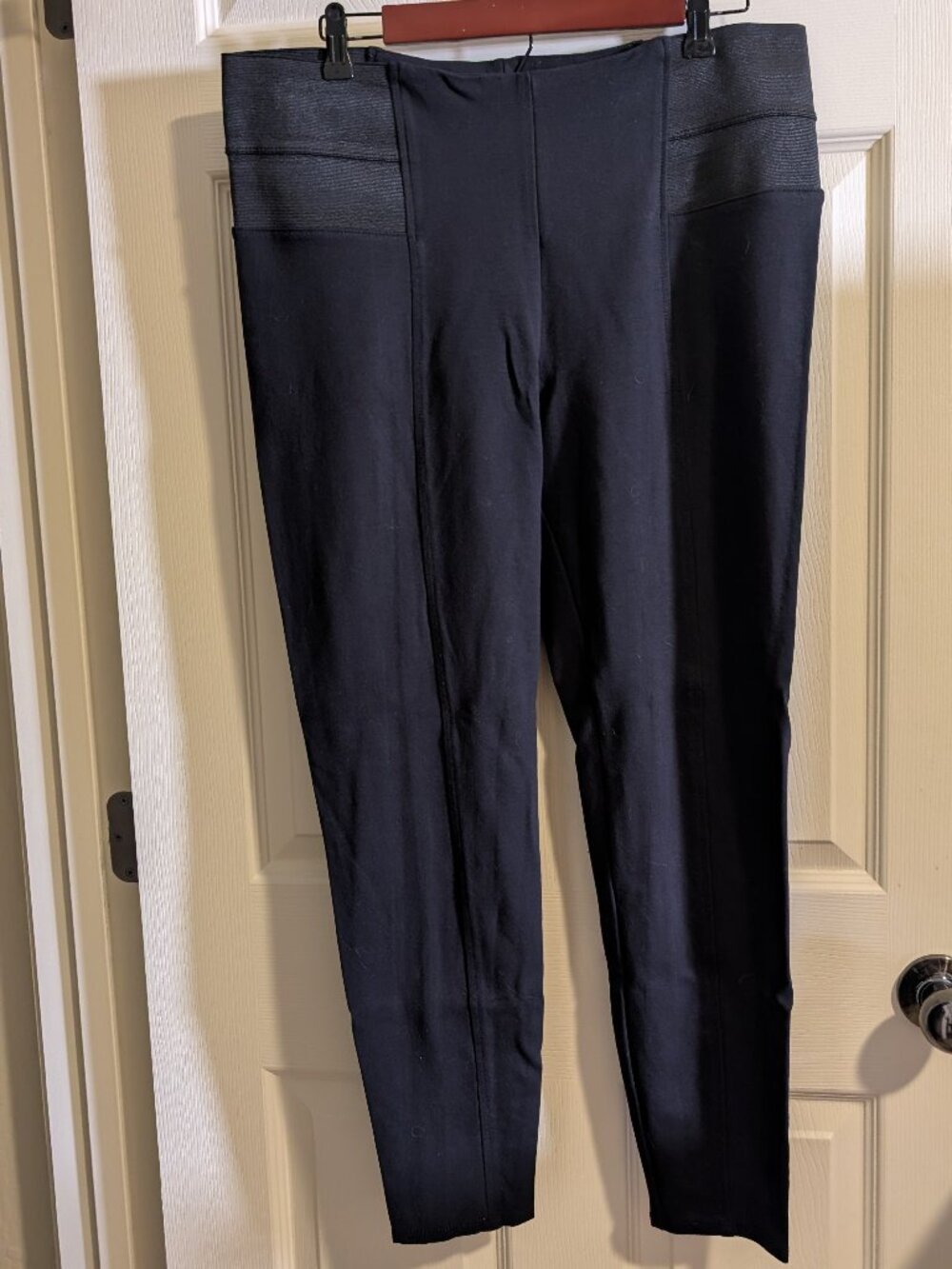 Faded Glory Womens Size XL (16-18) Wide Side Elastic Black Leggings